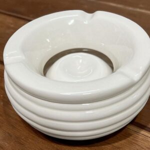 מאפרה 2 חלקים קרמיקה - דגם Tray